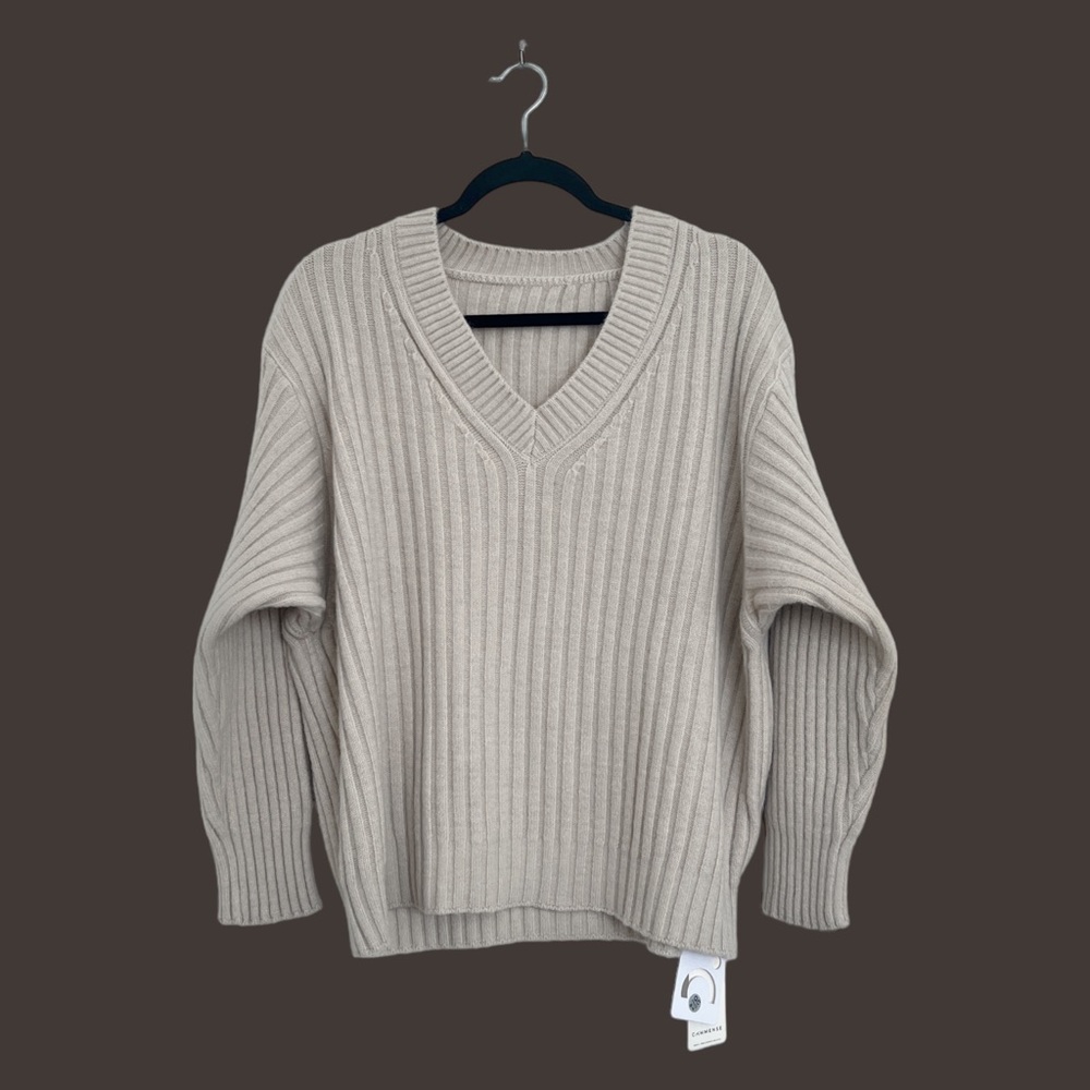 Commense Basic V-Neck Ribbed Sweater Cream
